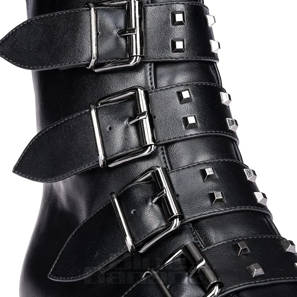 Bleeding Heart Buckle Boots (Black)