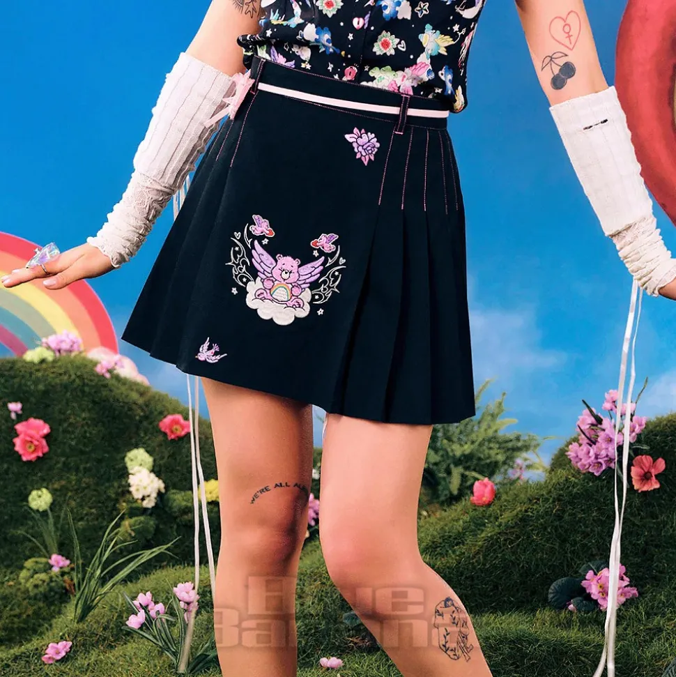 Hell Bunny X Care Bear Cheer Bear Pleated Mini Skirt (Black)