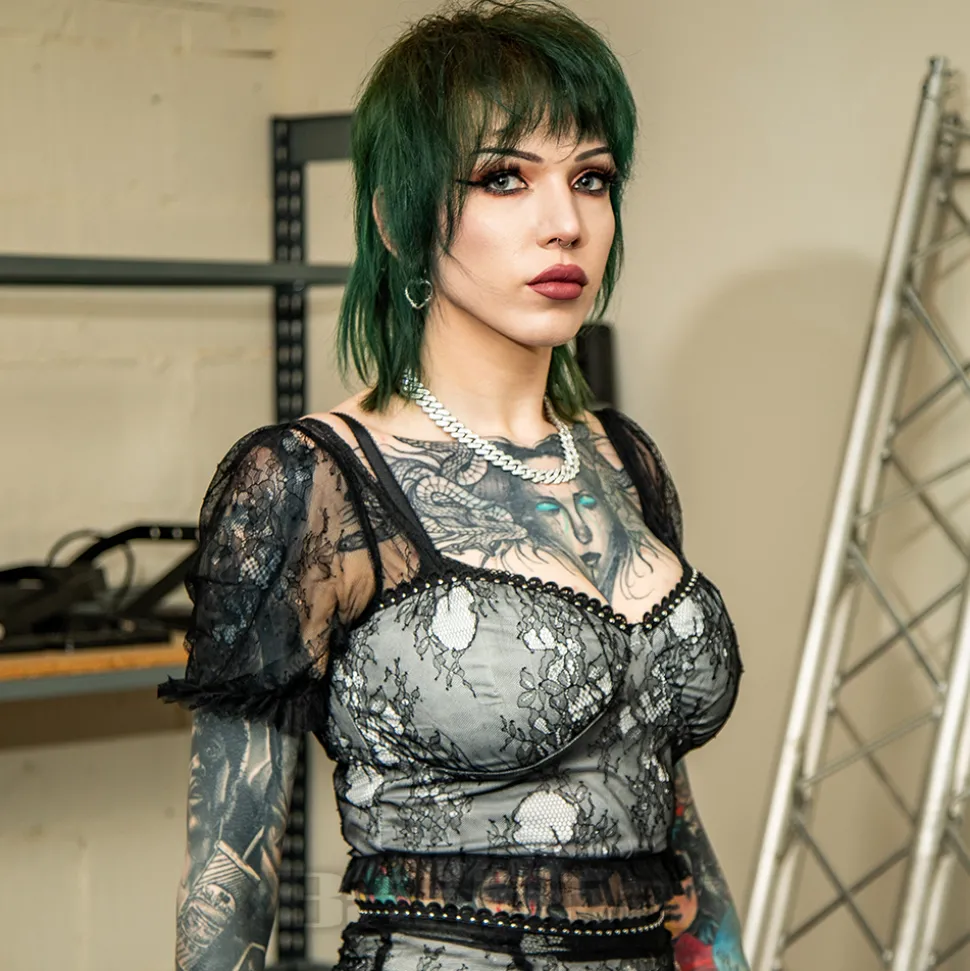 Jawbreaker Puff Sleeve Lace Crop Top (Black/White)